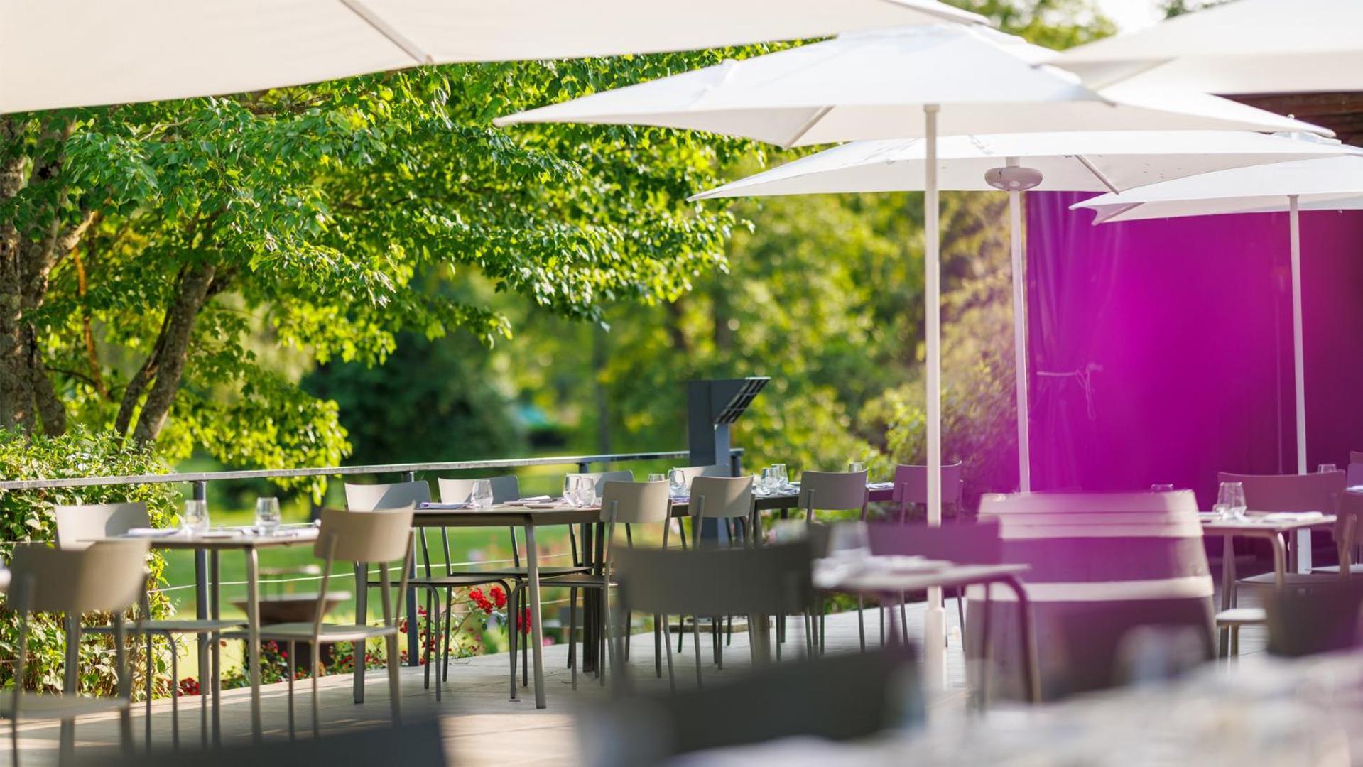 Logis Hotel Golf Le Domaine Du Val De Sorne Vernantois Exterior photo