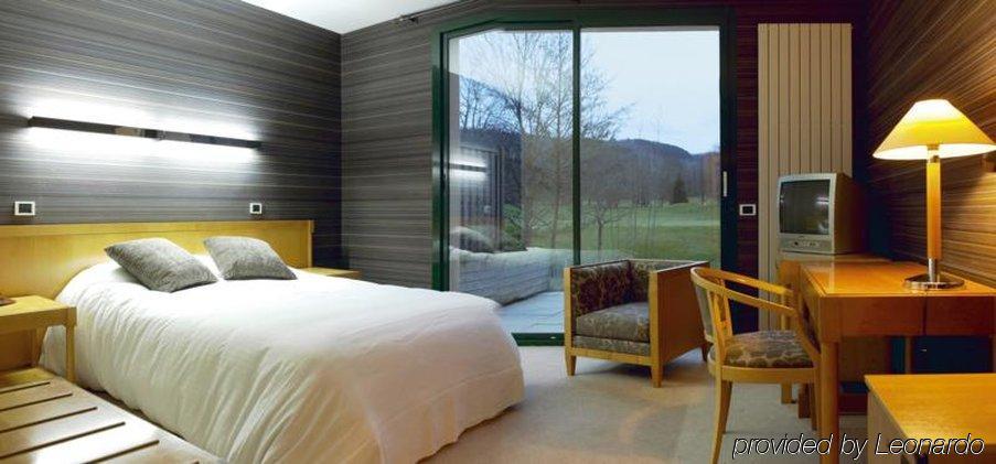Logis Hotel Golf Le Domaine Du Val De Sorne Vernantois Exterior photo