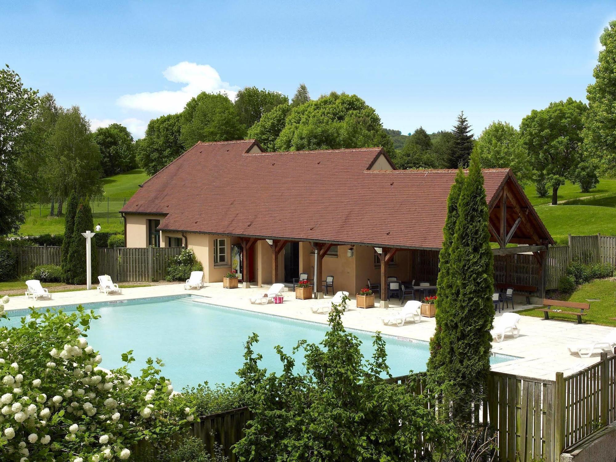 Logis Hotel Golf Le Domaine Du Val De Sorne Vernantois Exterior photo